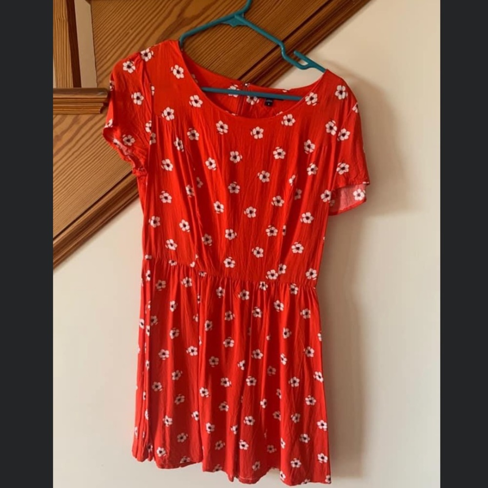 Women’s Gap dress. Size 6.